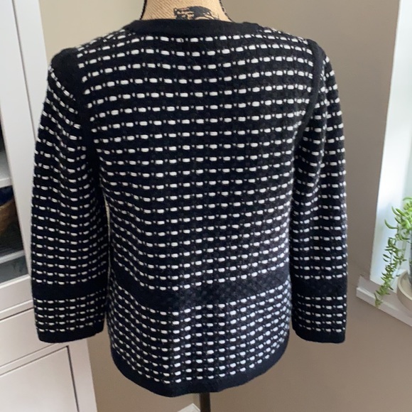 Banana Republic zippered sweater - Picture 5 of 7